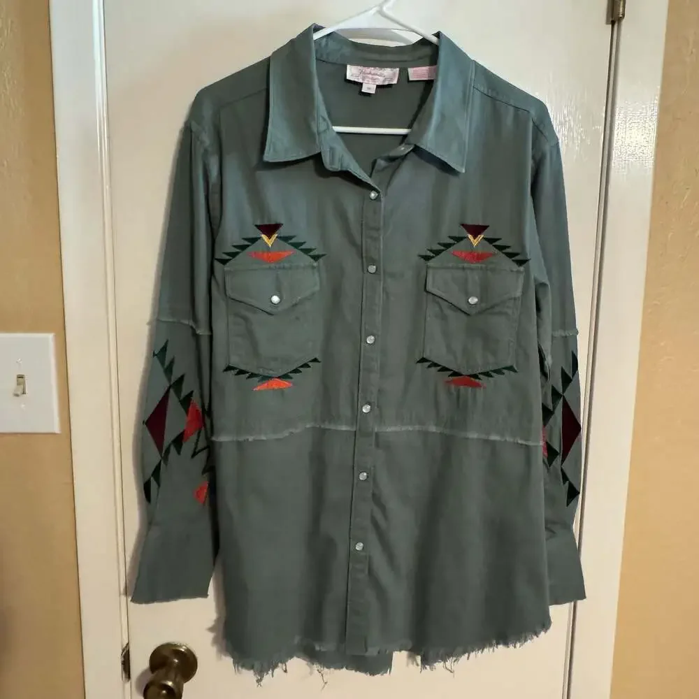 Panhandle Western Shirt Womens M Olive Green Embroidered Aztec Snap Front